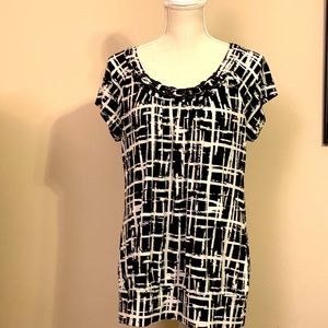 Apt. 9 Black and white Geo design